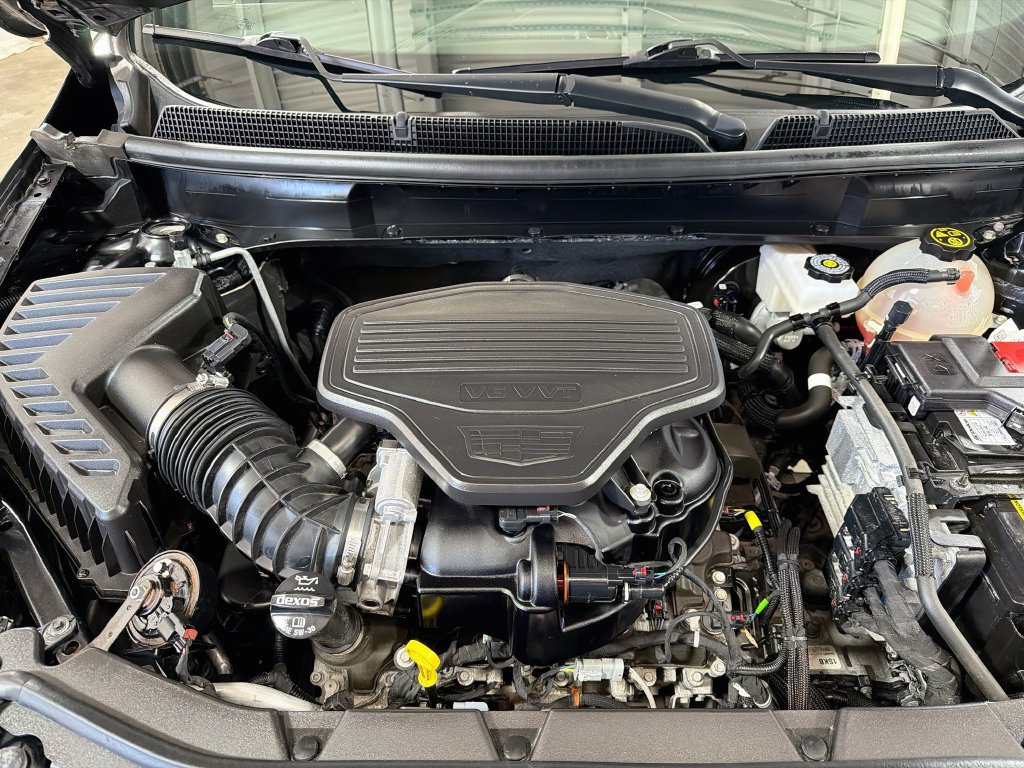 Used 2023 Cadillac XT5 Sportv w/ LPO, Floor Liner Package AWD/4WD image 33