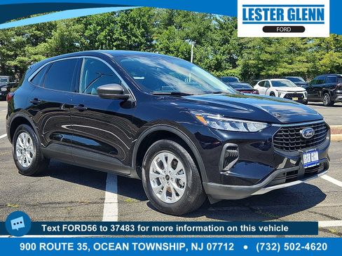 Certified 2023 Ford Escape Active w/ Tech Pack #1 AWD/4WD image 1