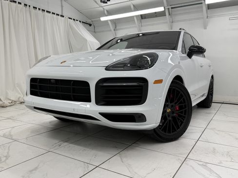Certified 2023 Porsche Cayenne GTS AWD/4WD image 8