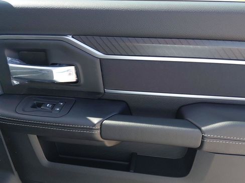 New 2026 RAM 2500 Big Horn AWD/4WD image 14