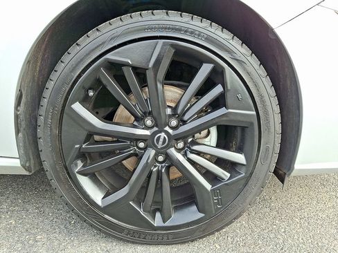 Used 2024 Nissan Altima 2.5 SR FWD image 8