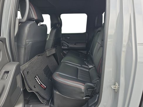 Used 2023 Nissan Frontier PRO-4X w/ Pro-4X Premium Package AWD/4WD image 11