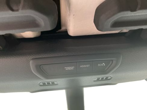 Used 2023 Jeep Gladiator Mojave w/ Cold Weather Group AWD/4WD image 19