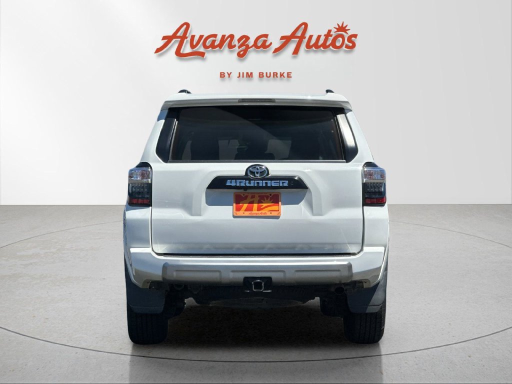 Used 2022 Toyota 4Runner TRD Off-Road Premium AWD/4WD image 4