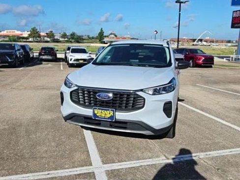 Used 2025 Ford Escape Active AWD/4WD image 3