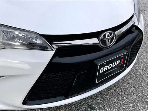 Used 2017 Toyota Camry SE image 28