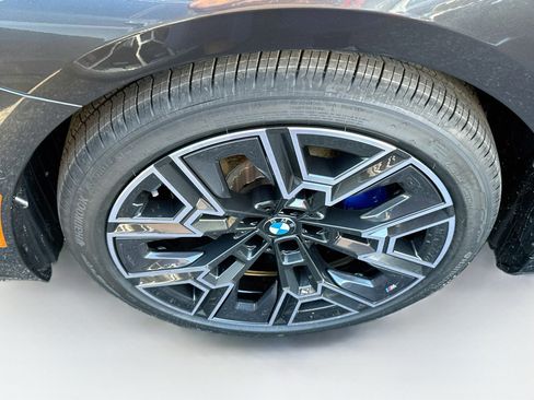 New 2027 BMW 550e xDrive w/ Executive Package AWD/4WD image 24