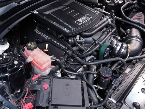 Used 2018 Chevrolet Camaro ZL1 image 27