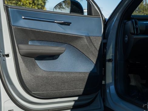 New 2026 Volvo EX30 Cross Country Ultra image 32