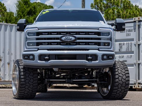 Used 2024 Ford F250 Platinum AWD/4WD image 10