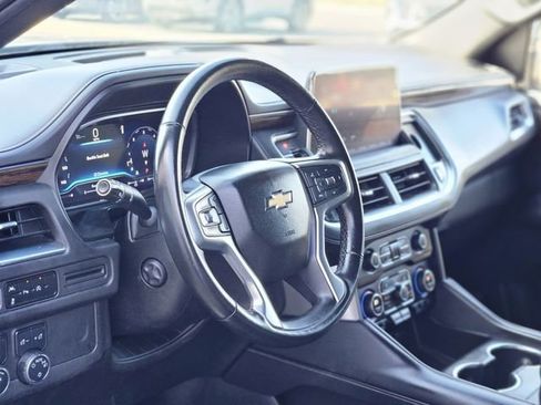 Used 2023 Chevrolet Suburban Premier image 12