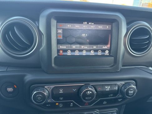 Used 2023 Jeep Wrangler Sport S image 10