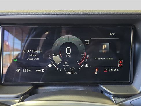 Used 2025 GMC Terrain Elevation image 9