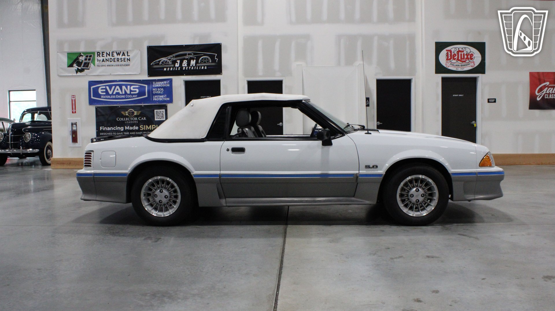 Used 1988 Ford Mustang GT RWD image 25