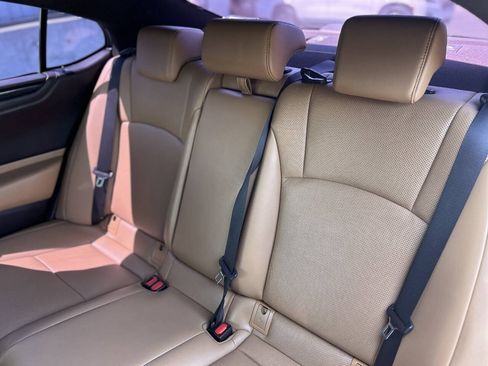 Used 2021 Lexus ES 300h w/ Premium Package FWD image 18