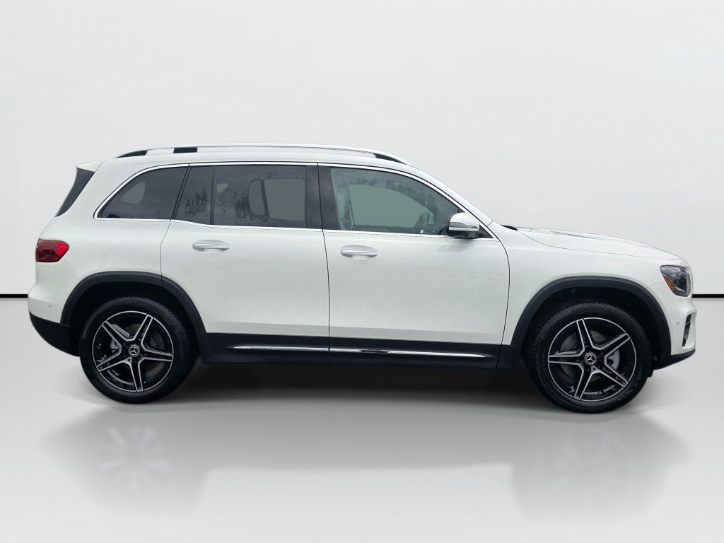 New 2026 Mercedes-Benz GLB 250 4MATIC image 6