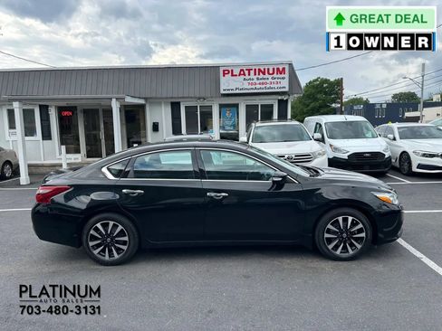 Used 2018 Nissan Altima 2.5 SV w/ 2.5 SV Technology Package FWD image 2