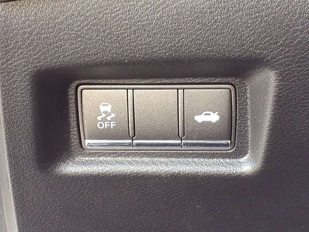 Used 2022 INFINITI Q60 3.0t Luxe w/ Cargo Package AWD/4WD image 18