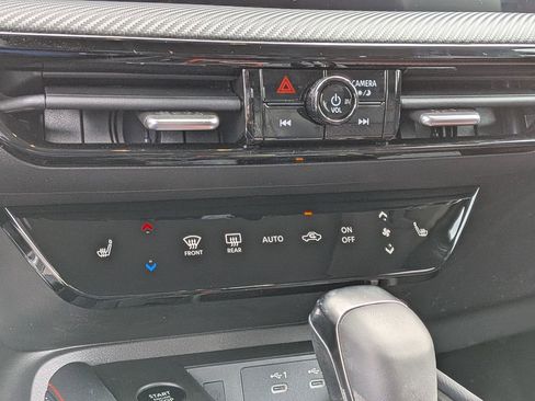 New 2026 Nissan Kicks SR w/ SR Premium Package AWD/4WD image 23
