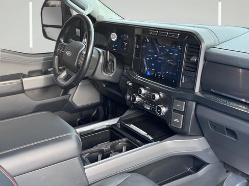 Used 2024 Ford F250 Lariat image 6