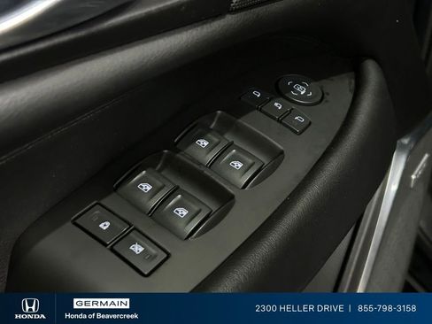 Used 2020 Cadillac Escalade Luxury w/ Escalade Sport Edition AWD/4WD image 18