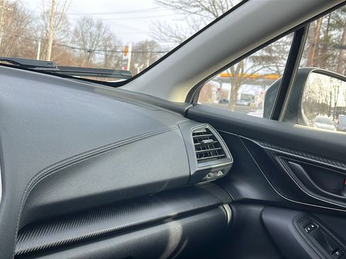 Used 2017 Subaru Impreza 2.0i Premium image 20