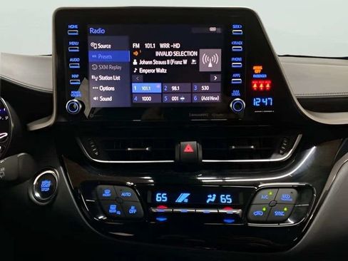 Used 2019 Toyota C-HR XLE FWD image 36