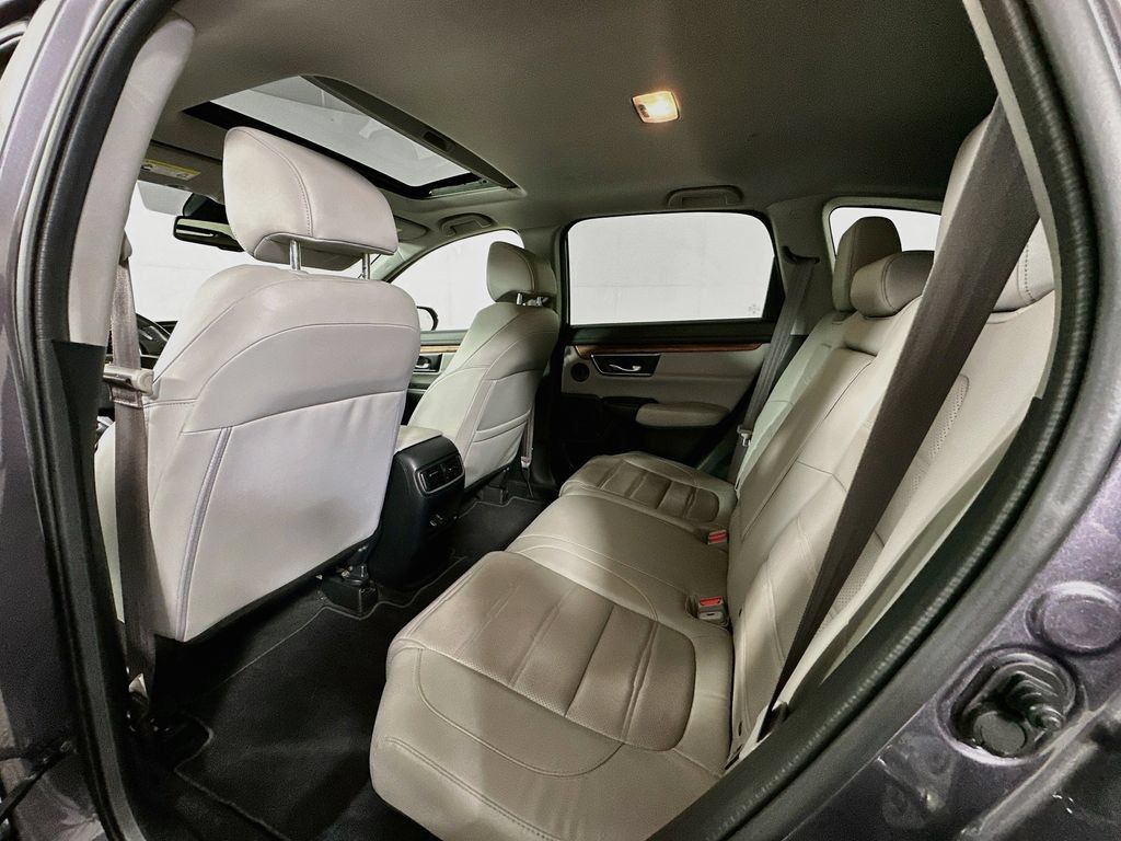 Used 2022 Honda CR-V Touring image 4