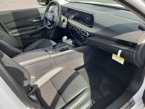 New 2026 Nissan Sentra SR w/ SR Premium Package FWD image 12