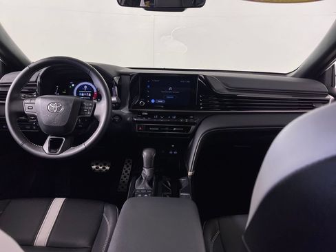 Used 2026 Toyota Camry SE FWD image 14