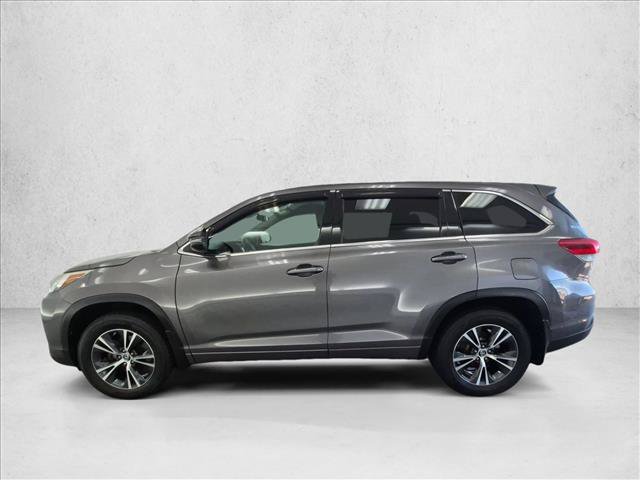 Used 2018 Toyota Highlander Plus AWD/4WD image 9