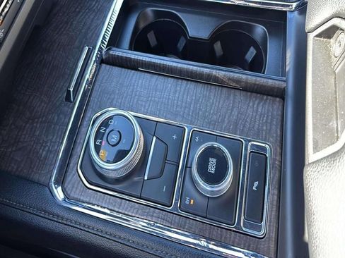 Used 2021 Ford Expedition Limited image 23