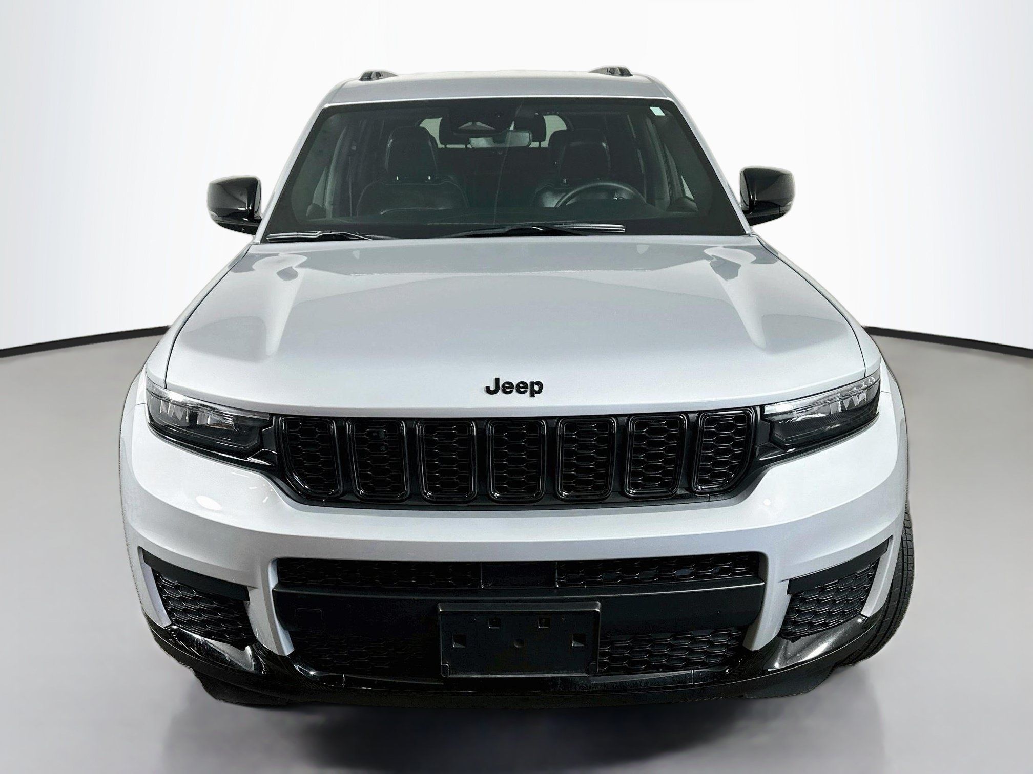 Used 2024 Jeep Grand Cherokee L Laredo AWD/4WD image 2