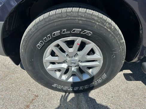 Used 2016 Nissan Frontier SV w/ SV Value Truck Package AWD/4WD image 24
