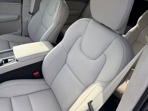 New 2026 Volvo XC90 B6 Ultra w/ Lounge Package AWD/4WD image 19