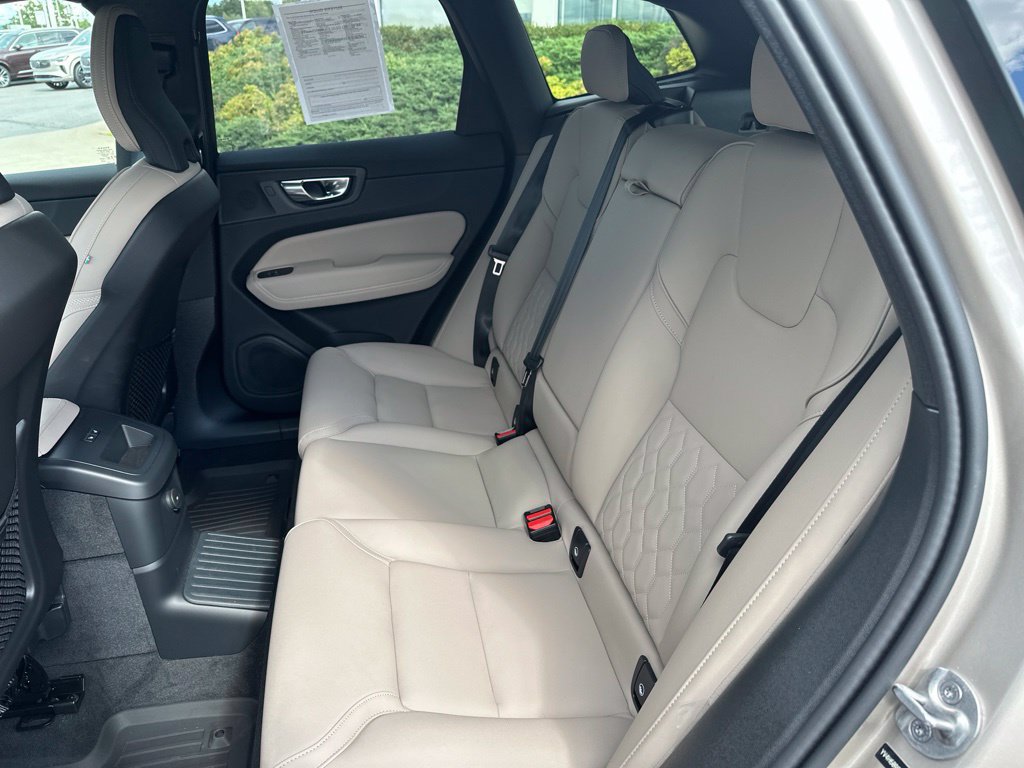 Certified 2026 Volvo XC60 T8 Plus w/ Protection Package Premier AWD/4WD image 38