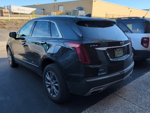 Used 2023 Cadillac XT5 Premium Luxury w/ Technology Package AWD/4WD image 7