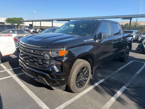 Used 2025 Chevrolet Silverado 1500 Custom AWD/4WD image 3
