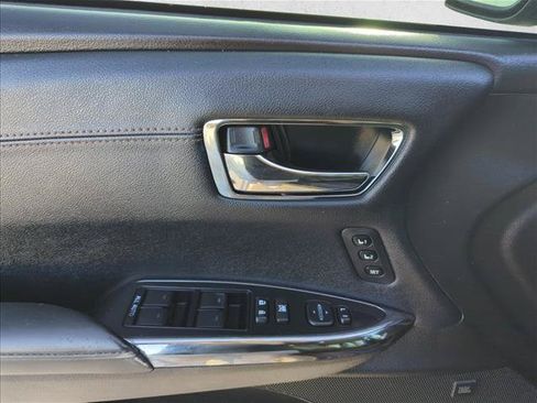 Used 2016 Toyota Avalon Limited FWD image 10