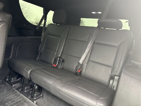 Used 2023 Chevrolet Suburban Z71 image 26