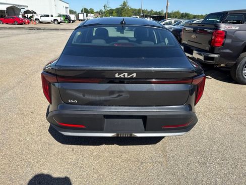 Used 2025 Kia K4 FWD image 3
