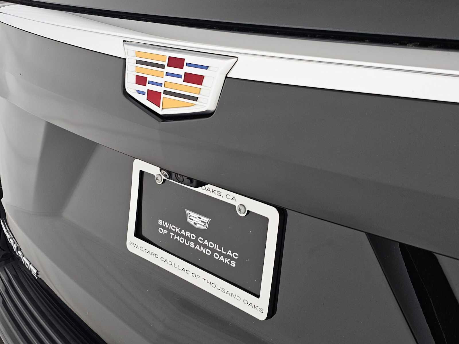 Certified 2024 Cadillac Escalade ESV Premium Luxury Platinum AWD/4WD image 15