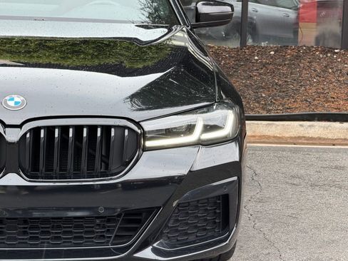 Used 2022 BMW 530i w/ M Sport Package RWD image 5