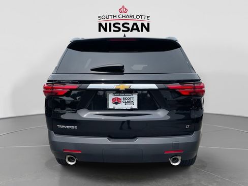 Used 2023 Chevrolet Traverse LT FWD image 5