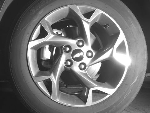 Used 2025 Chevrolet Trax LT FWD image 12