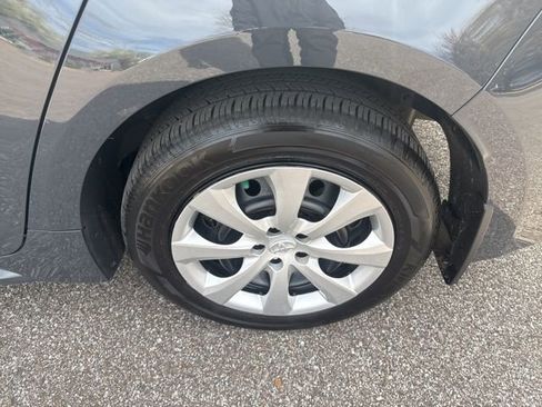 Used 2025 Toyota Corolla LE image 11