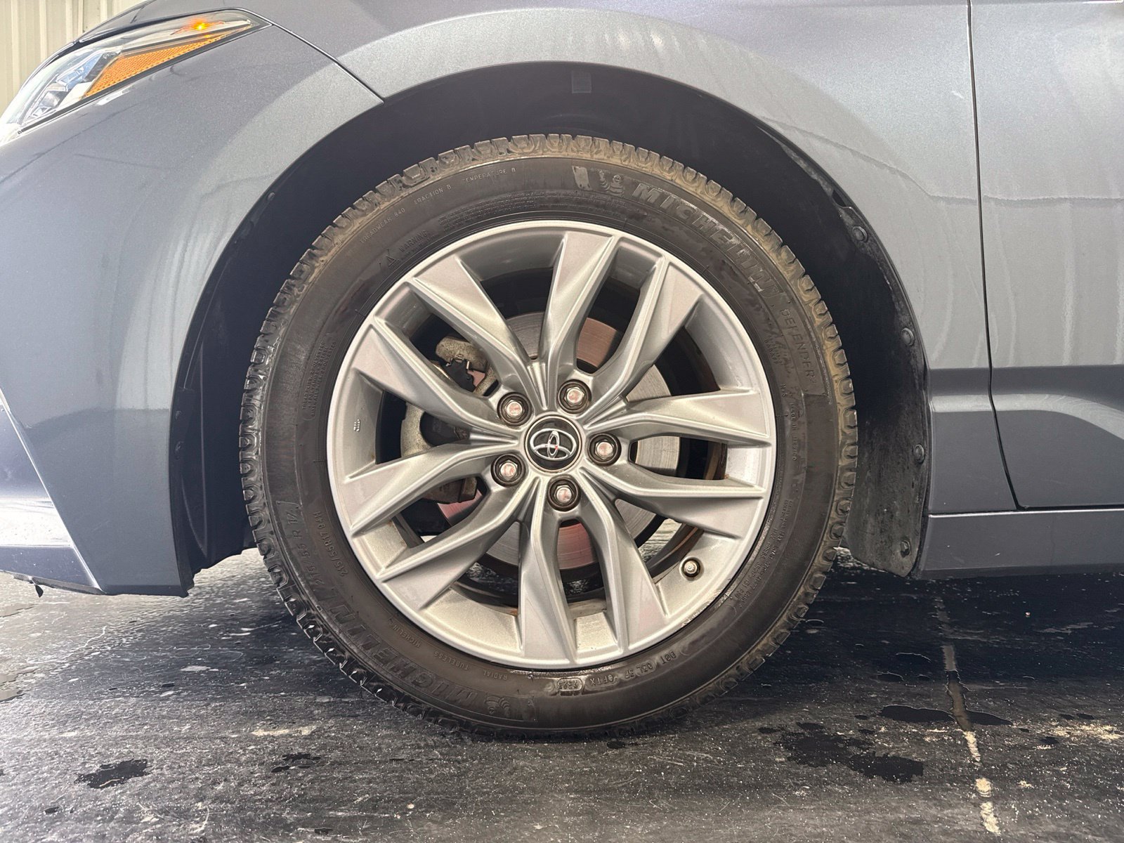 Used 2019 Toyota Avalon XLE w/ Moonroof Package FWD image 8
