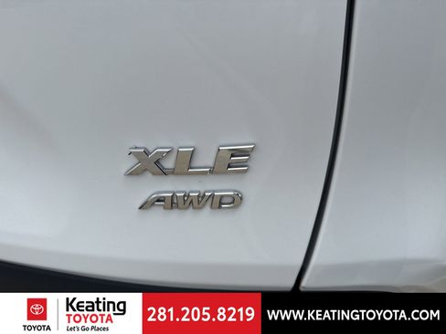 Used 2025 Toyota RAV4 XLE image 10
