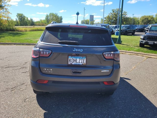 Used 2024 Jeep Compass Latitude w/ Convenience Group AWD/4WD image 5