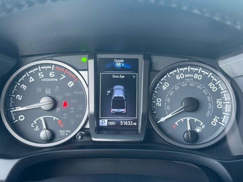 Used 2023 Toyota Tacoma TRD Off-Road w/ Advanced Technology Package AWD/4WD image 18
